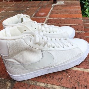 Nike Blazer Sneakers